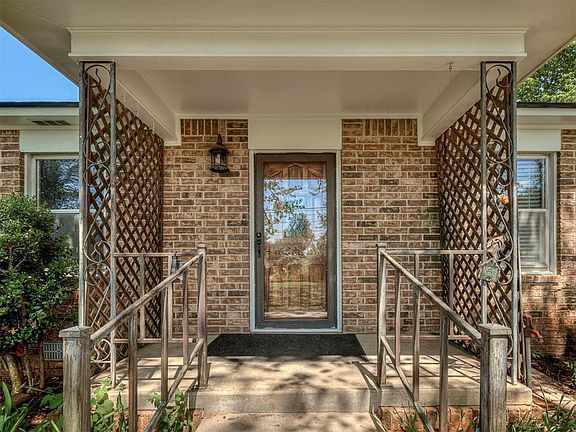 2nd image of 1019 E Etowah Rd