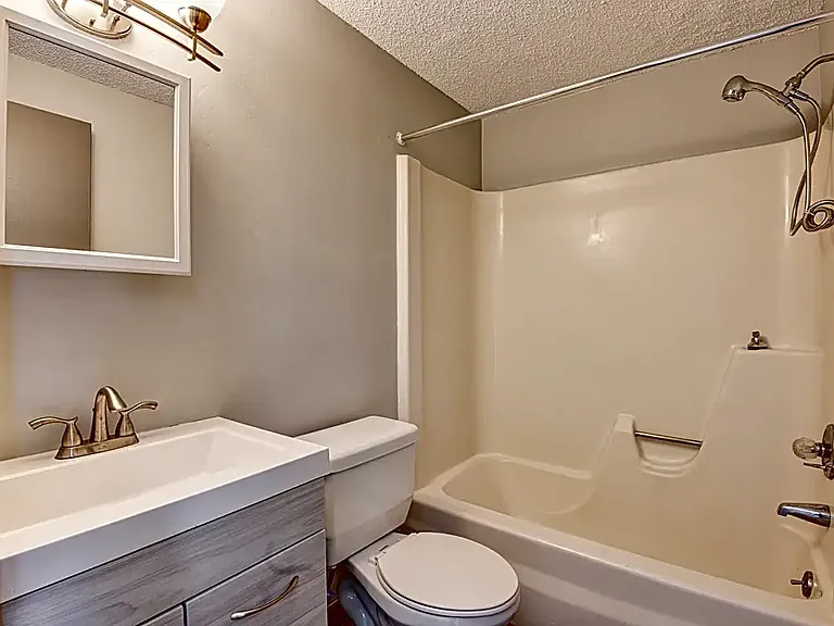 263 Kensington Ave #25 — Photo 11