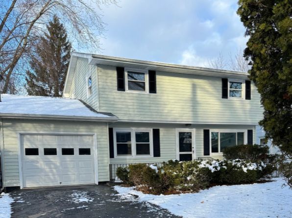 206 Longmeadow Dr
