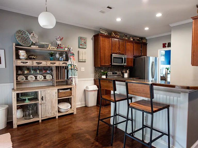 554 Edgewood Dr — Photo 8