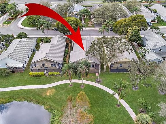 3rd image of 9025 Lake Park Cir S
