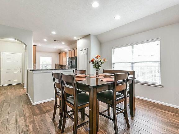 3rd image of 25526 Lockspur Dr