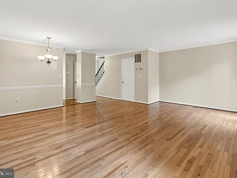 5719 Oakshore Ct — Photo 11