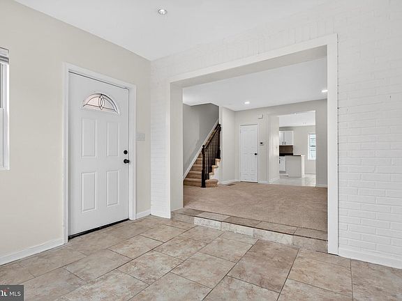 5th image of 2536 S 74th St