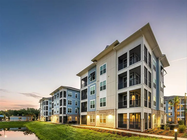 Alvista West Vue — Photo 36
