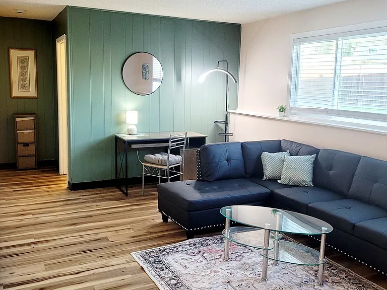 4009 San Roberto Ave #6 — Photo 3