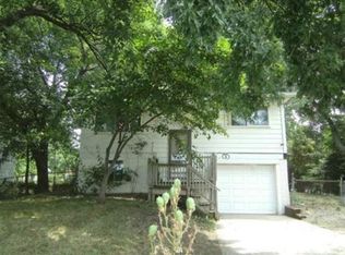 1701 N Whitney Rd, Independence, MO 64058