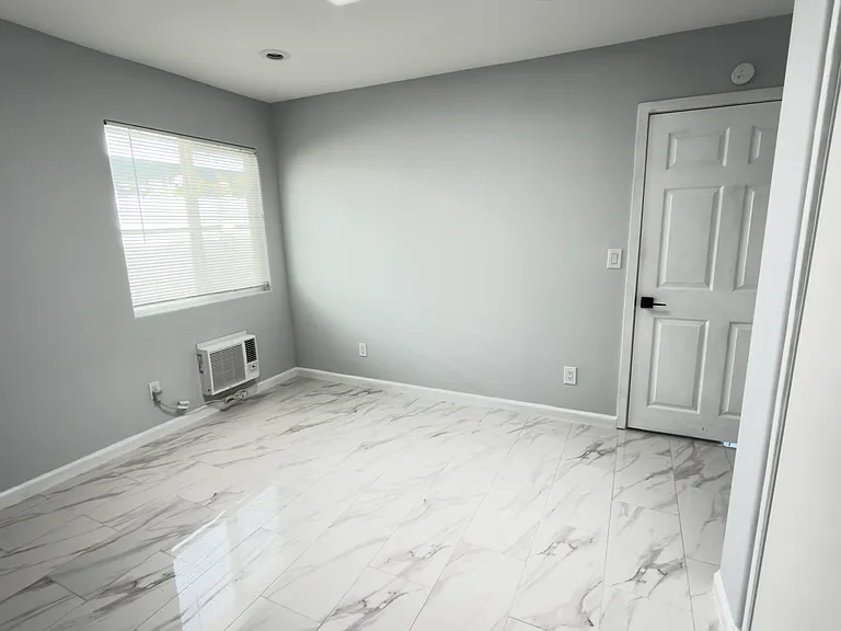 400 Calle Vallecito #B — Photo 4