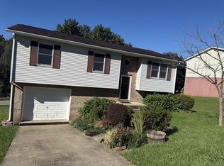 78 Kerry Way, Lost creek, WV 26385
