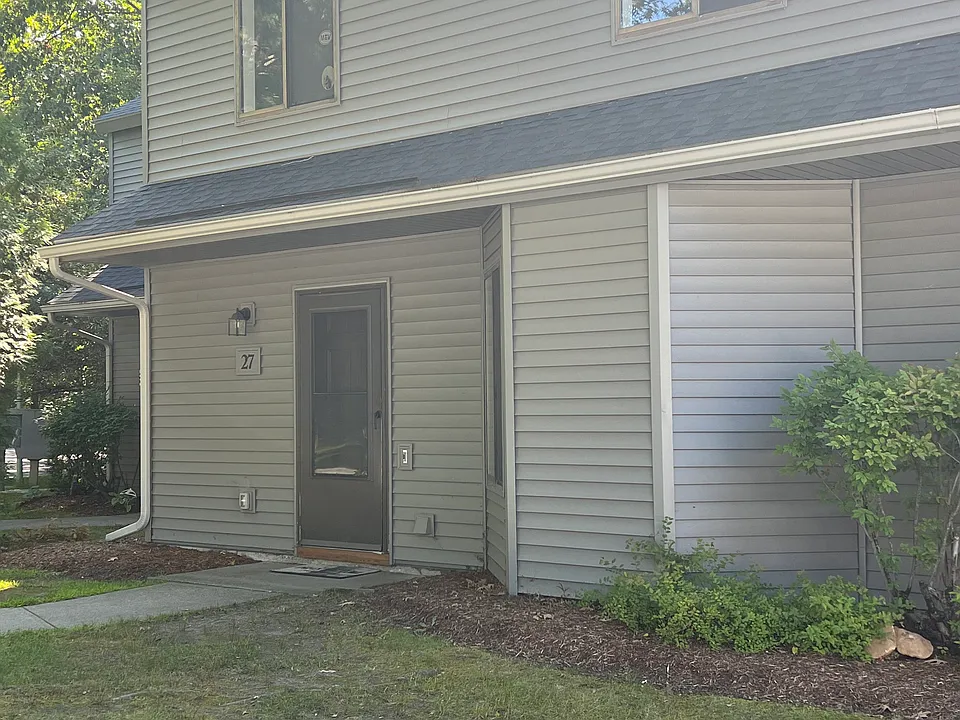 27 Chelsea Cir