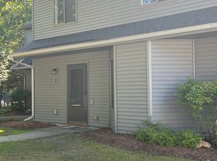 27 Chelsea Cir, South Burlington, VT 05403