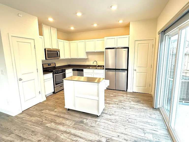 8768 Scenic Sky Dr — Photo 3