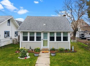 52 Point St, Fairhaven, MA 02719