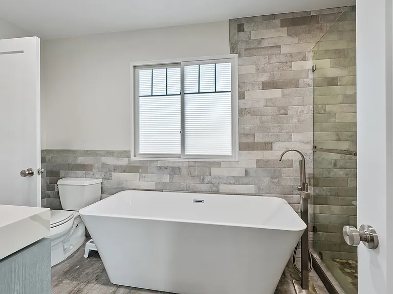 11951 Gladstone Dr — Photo 24