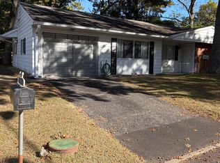 8 Nevada Drive #B, Whiting, NJ 08759