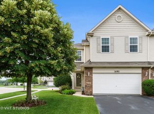 1093 Kingsley Dr, Romeoville, IL 60446