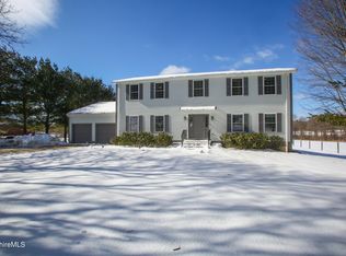 1105 Boardman St, Sheffield, MA 01257