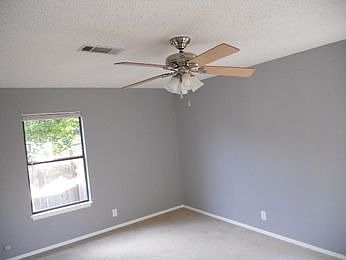 3rd image of 11101 Elm St