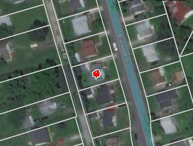 1st image of 15 Briarwood Dr