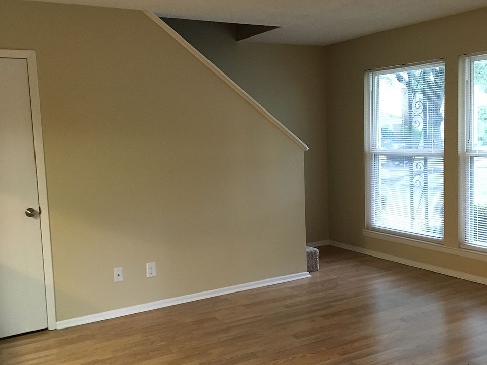1st image of 3329 Kingswood Ct