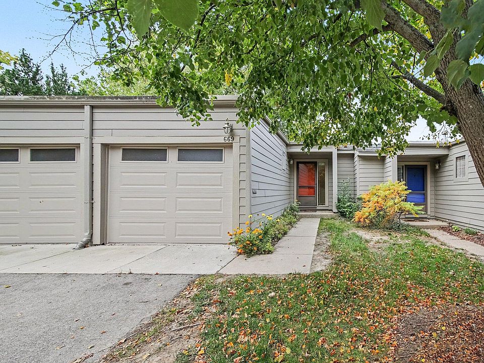 1st image of 669 Watersedge Dr