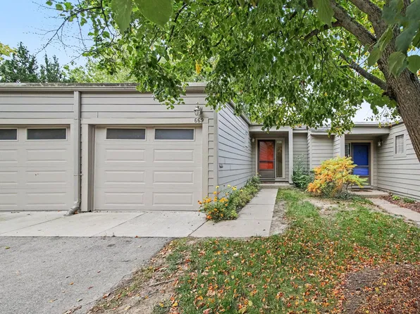 669 Watersedge Dr, Ann Arbor, MI 48105