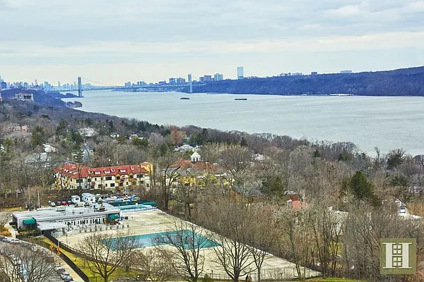 Sold by Halstead Real Estate | media 27