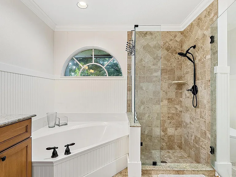 542 N Cypress Dr — Photo 20