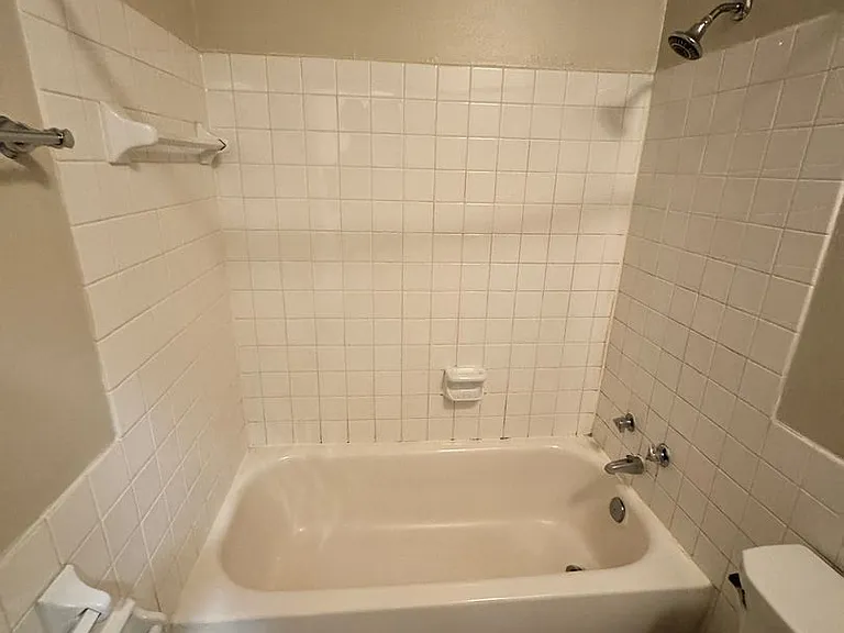 3720 West 32nd Street — Photo 24