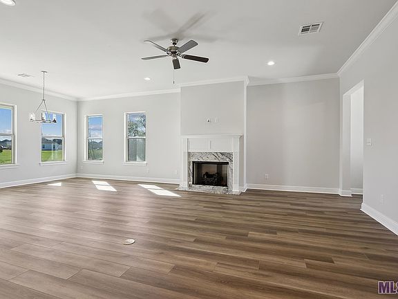 3rd image of 36301 Belle Crique Ave