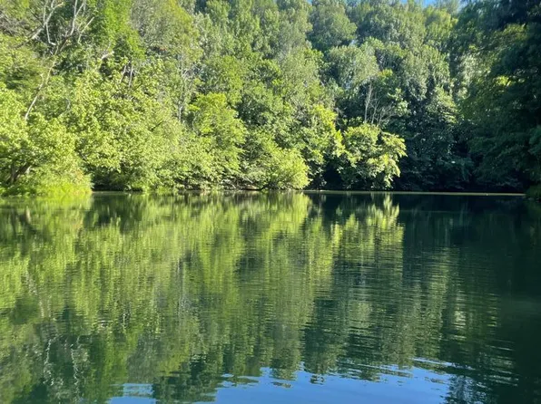 8 Hidden River Rd, Rock Island, TN 38581