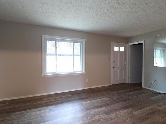 4th image of 356 E 232nd St