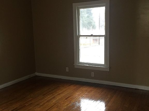 5th image of 6016 Fairfield Ave