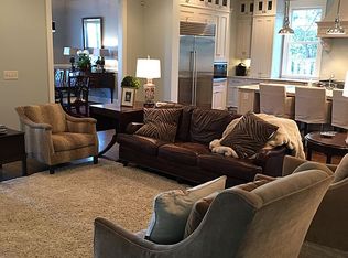 2 Argonne Dr, Greenville, SC 29605