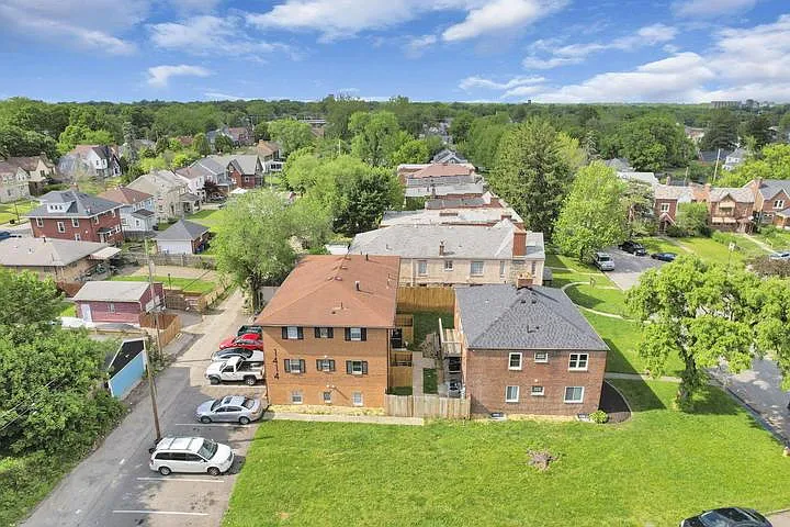 1 bed, 1.0 bath, 600 sqft, $900 — Photo 28