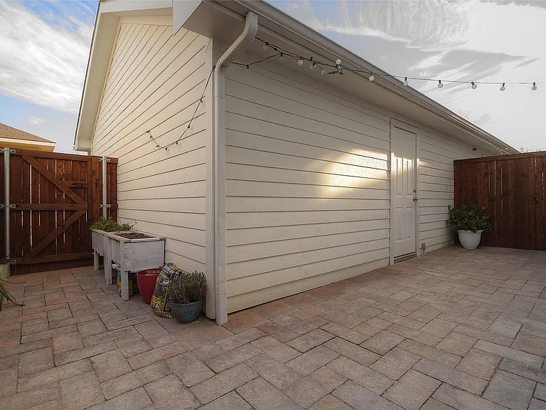 8017 Caladium Dr — Photo 19