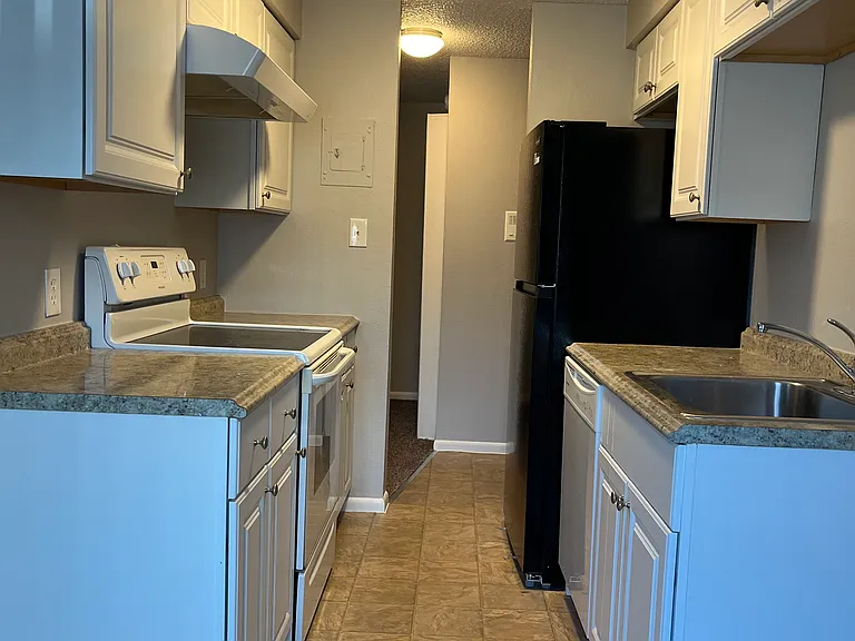 Westminster Park Plaza Apartment Homes 2780 — Photo 9