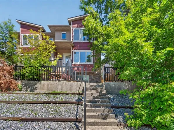 530 E 56th Ave SW #2, Calgary, AB T2V 0G7