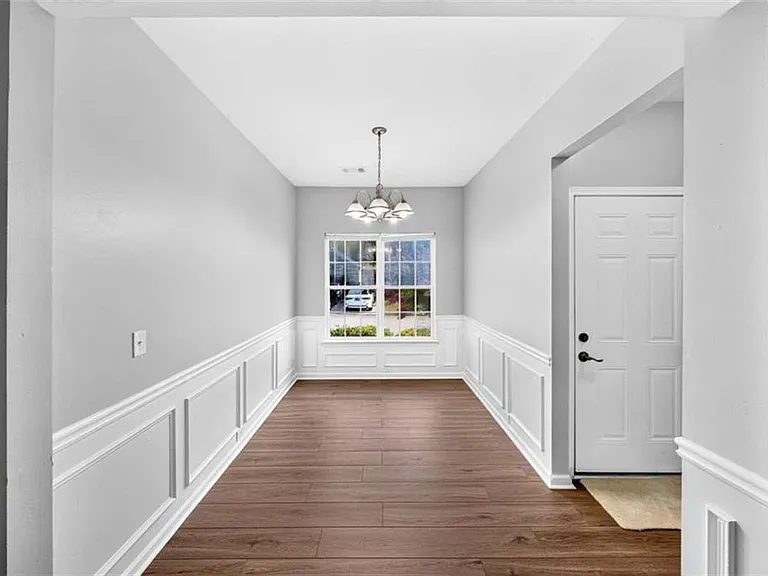 4852 Tangerine Cir — Photo 3