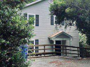 118 Fan Branch Ln, Chapel Hill, NC 27516