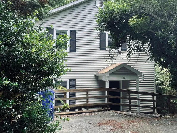 118 Fan Branch Ln, Chapel Hill, NC 27516