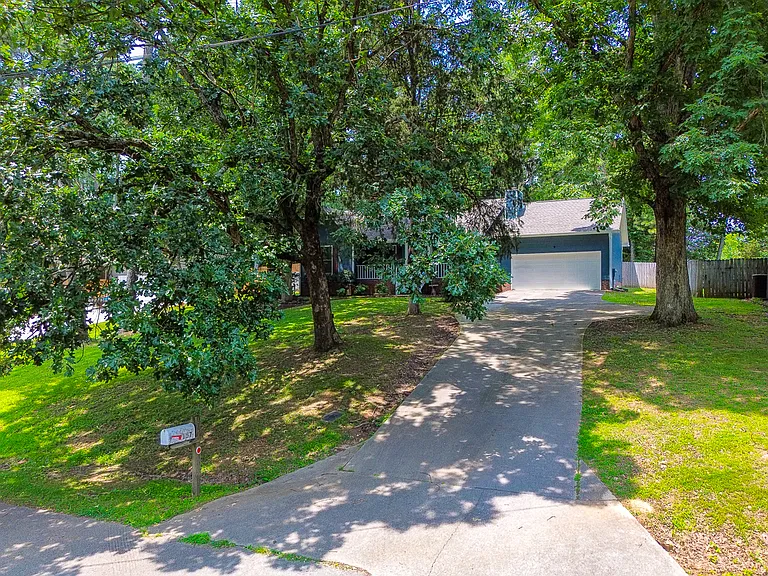 157 Greenwood Dr — Photo 38