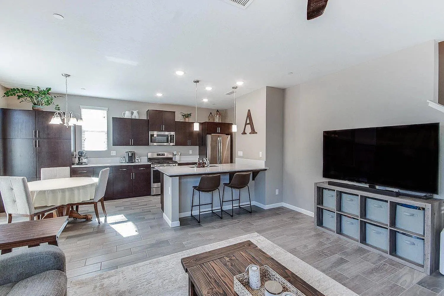 3 bed, 1648 sqft, $2,500 — Photo 4