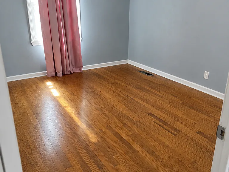 315 Juanita Ave — Photo 6