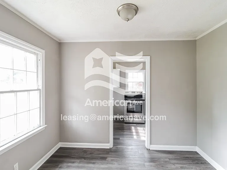 1654410_006_dining_room_13856891.jpg