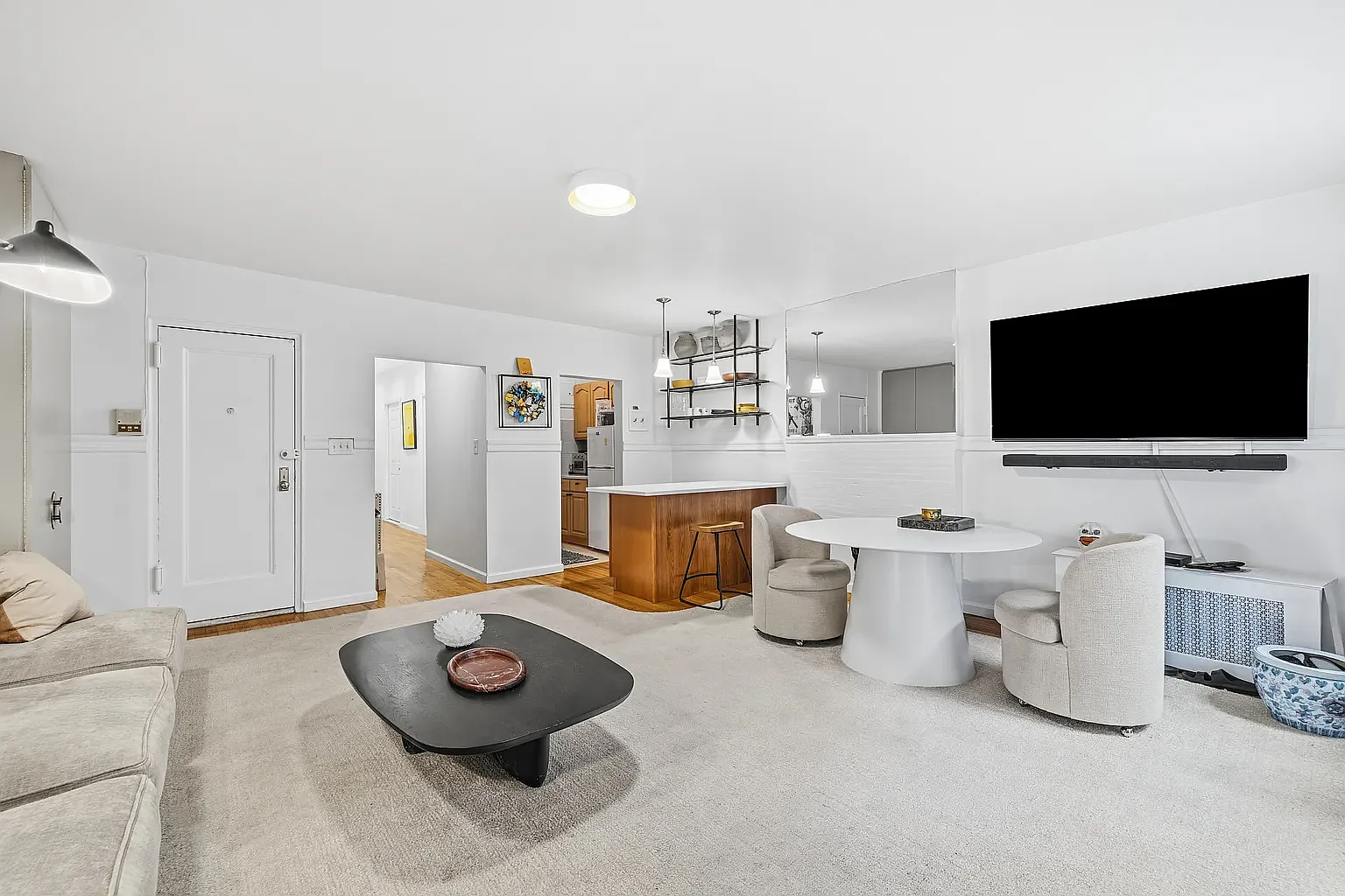 41 West 69th Street — Photo 2