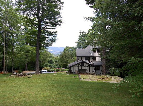 3rd image of 505 White Hawk Ln