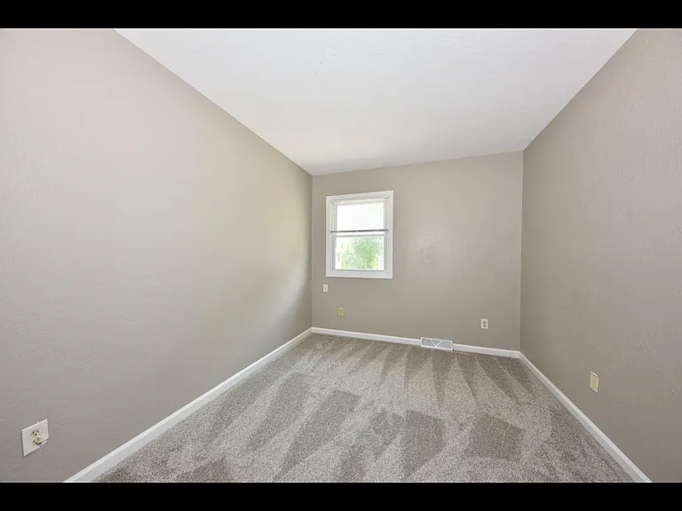 6930 W Mill Rd — Photo 10