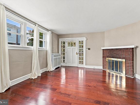 5th image of 3413 Bowman St