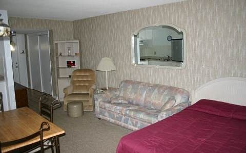 3rd image of 115 Golf Villas Ct NW